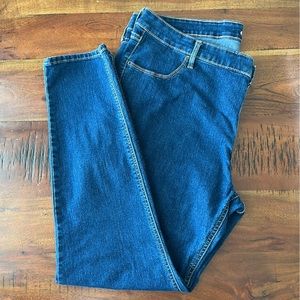 Old Navy Mid Rise Super Skinny Jeans Size 18